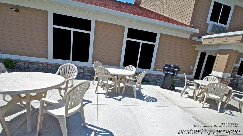 American Inn & Suites Parkers Prairie Restaurant photo